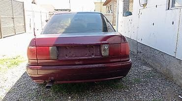 Audi 80: 1993 г., Седан