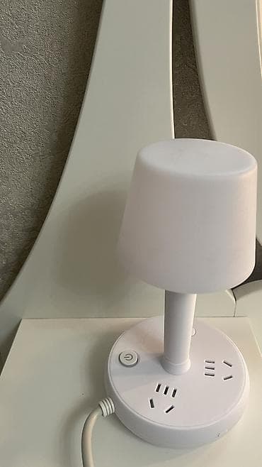 Освещение: 1)Настольная лампа IKEA(4800с) 2) Удлинитель + настольная лампа + — 6