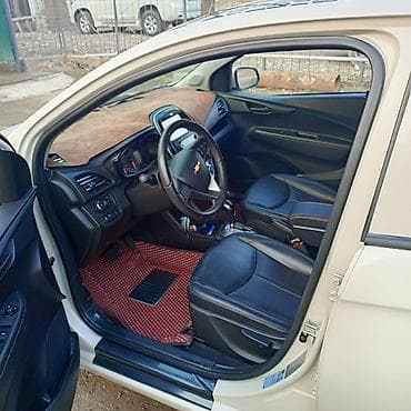 Chevrolet Spark: 2016 г., 1 л, Вариатор, Бензин, Седан — 2