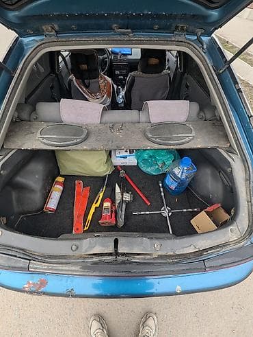 mx 5: Mazda 323: 1992 г., 1.6 л, Автомат, Бензин, Хэтчбэк — 5