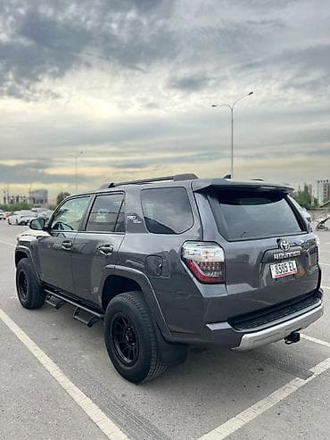 toyota 4runner 2020: Toyota 4Runner: 2021 г., 4 л, Бензин, Внедорожник — 3