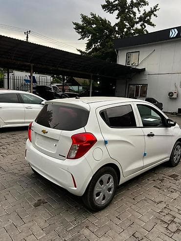 Продажа авто: Chevrolet Spark: 2020 г., 1 л, Автомат, Бензин, Хэтчбэк — 3
