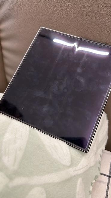 Мобильные телефоны и аксессуары: Samsung Galaxy Z Fold 7, Б/у, 512 ГБ, цвет - Белый — 3