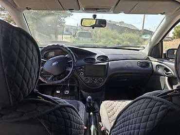 Ford Focus: 2004 г., Механика, Бензин, Хэтчбэк — 7