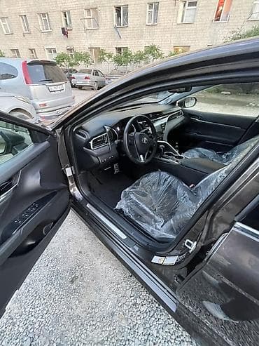 Toyota Camry: 2018 г., 2.5 л, Автомат, Бензин, Седан — 4