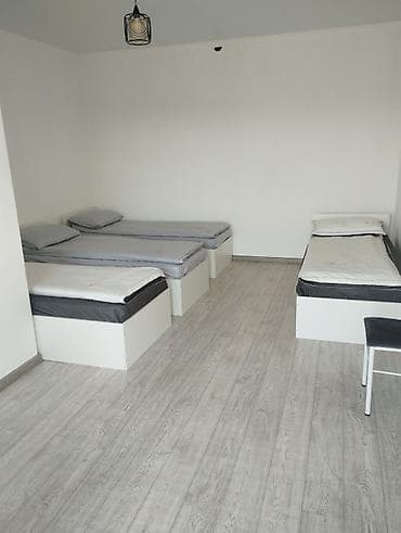 машина детская на аккумуляторе с пультом: Коттедж, Чолпон-Ата, Парковка, стоянка — 3