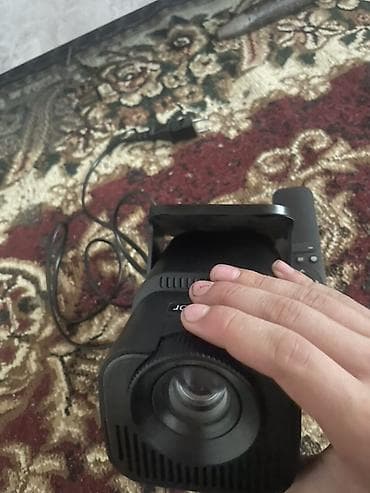 xbox wireless: Проектор с пультом ДУ Компактный домашний проектор черного цвета. На — 2