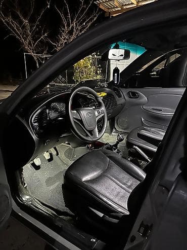Daewoo Lanos: 1999 г., 2 л, Кол менен иштөөчү, Бензин, Хетчбек — 2