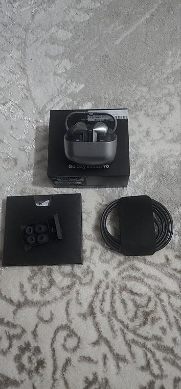 samsung м51: Беспроводные вакуумные наушники, Samsung, Galaxy Buds Pro — 1