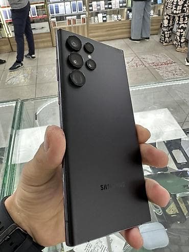ips 24: Samsung Galaxy S22 Ultra, Б/у, 256 ГБ, цвет - Черный, 1 SIM, eSIM — 2