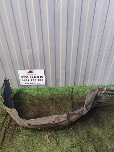 grandis: Подкрылок Передний правый Mitsubishi, 2001 г., Оригинал — 1