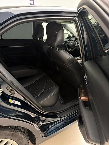 Транспорт: Toyota Camry: 2018 г., 2.5 л, Автомат, Бензин, Седан — 7