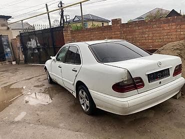 subaru 2018: Mercedes-Benz E-Class: 2000 г., 2.2 л, Автомат, Дизель, Седан — 2