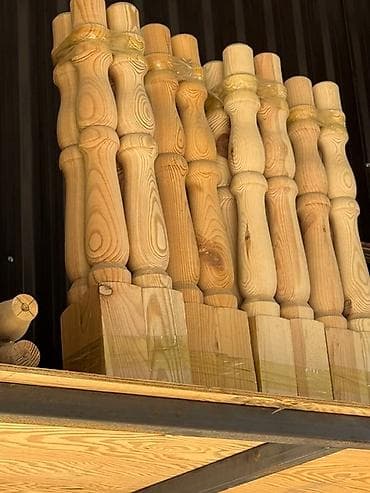 деревянные балясины: Точёные деревянные балясины/опорные стойки для стула. - Материал — 1