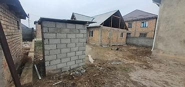 куплю дом или квартиру: Уй сатылат участок 4 сотых кызыл китеп бар, башында еки етажга — 3