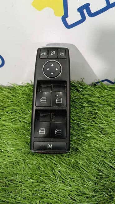 e35: Mercedes-Benz W212 E350 v-3.5 2010 год блок управления — 1