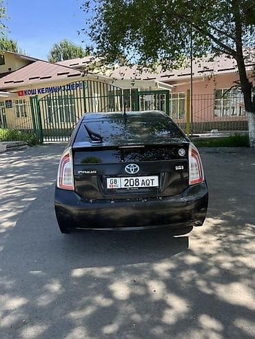 япошки машины: Toyota Prius: 2015 г., 1.8 л, Автомат, Гибрид, Хэтчбэк — 4