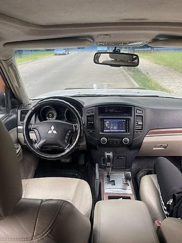 select: Mitsubishi Pajero: 2008 г., 3 л, Автомат, Газ, Внедорожник — 2