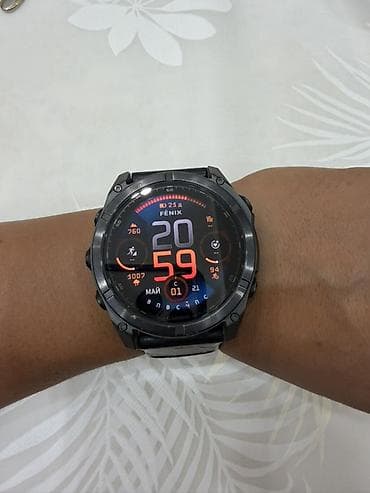 Garmin Fenix 8 — мультиспортивные умные часы с крупным круговым