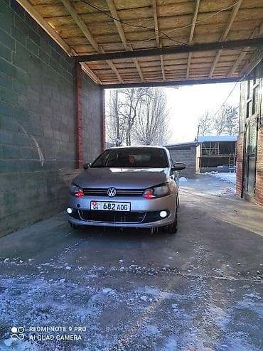 киа 2012: Volkswagen Polo: 2014 г., 1.6 л, Автомат, Бензин, Седан — 2