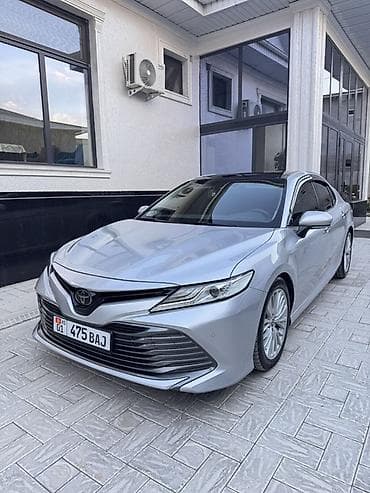Toyota Camry: 2018 г., 2.5 л, Автомат, Бензин, Седан