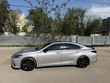 нива лобовое стекло: Lexus ES: 2018 г., 2.5 л, Вариатор, Гибрид, Седан — 1