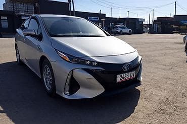 tayota progres: Toyota Prius: 2019 г., 1.8 л, Автомат, Гибрид, Седан — 2