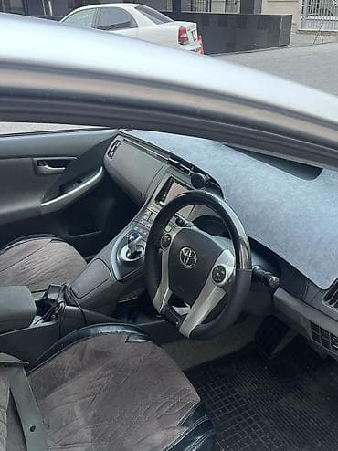 Продажа авто: Toyota Prius: 2011 г., 1.8 л, Вариатор, Гибрид, Хэтчбэк — 8