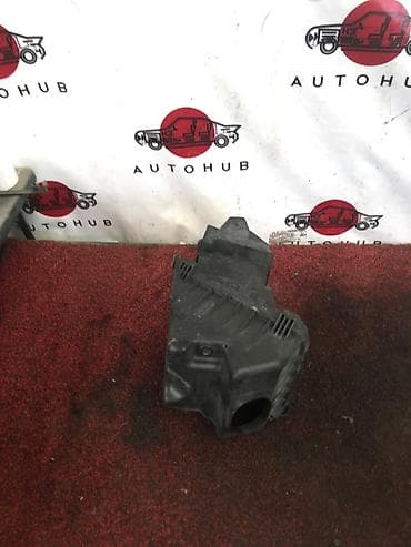 Фильтры: Корпус воздушного фильтра Mitsubishi Galant EA0, двигатель 4G94, год — 1