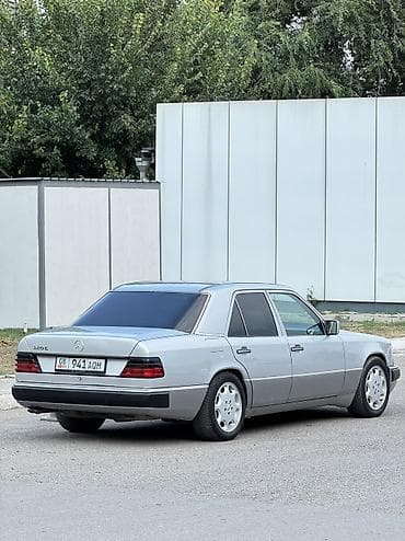 мигалки на машину: Mercedes-Benz W124: 1993 г., 3.2 л, Автомат, Бензин, Седан — 4