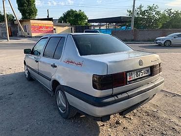 sprinter 2 2 cdi: Volkswagen Vento: 1993 г., Седан — 4