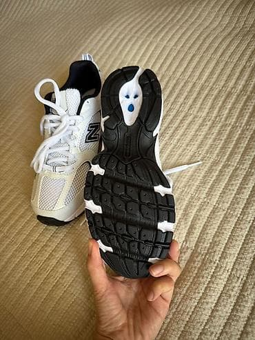 New Balance 530 White/Black - Модель: NB 530 (обозначение на боковой — 5