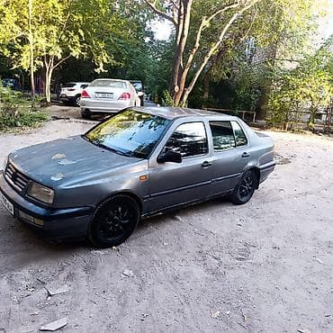 1992: Volkswagen Vento: 1992 г., 1.8 л, Механика, Седан — 1