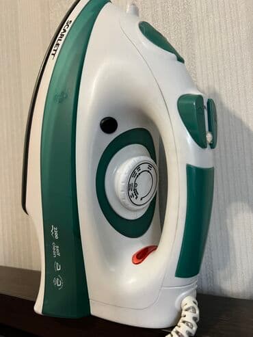 утюг пар: Продаю утюг Scarlett. Легкий и удобный, состояние 10 из 10. Цена 1300 — 2