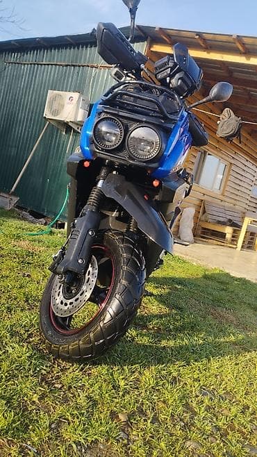 daf tandem: Скутер Z‑MAX (аналог ADV/туринг-скутера) - Двигатель: одноцилиндровый — 4