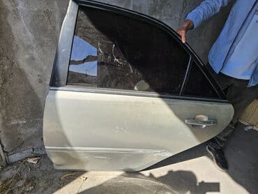 дешовые машины: Дверь Задняя левая Toyota, Б/у, Оригинал — 1