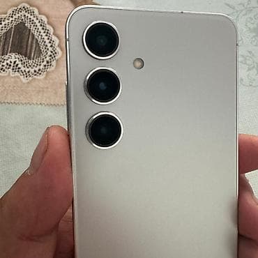 Samsung Galaxy S24 Телефон в идеальном состояний не одной царапин нет — 4