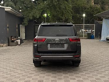 140000: Toyota Land Cruiser: 2025 г., 3.5 л, Автомат, Бензин, Внедорожник — 5