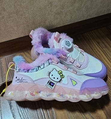 Сабо: Продаю детские утеплённые кроссовки 38 размера. Маломерки. С тёплым — 3