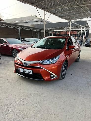 Toyota Corolla: 2017 г., 1.8 л, Автомат, Гибрид, Седан