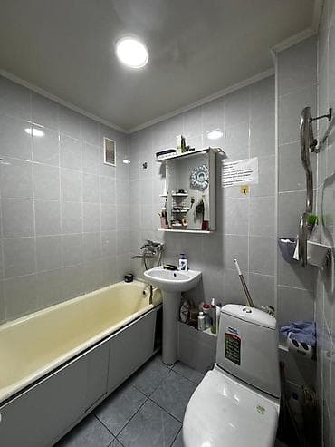 3: 3 комнаты, 58 м², 10 мкр 104 серия, 4 этаж, Косметический ремонт — 7