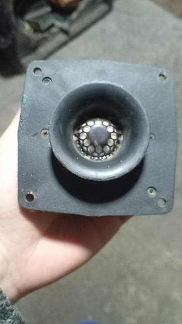 Динамики и колонки: Продаю ВЧ динамики 4 Ом не рабочий цена 1000 сом за уши. сегодня — 6