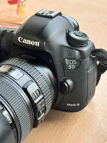 Canon EOS 5D Mark III с объективом Canon EF 24–105mm f/4L IS USM