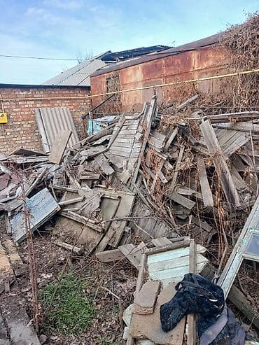 Окна и комплектующие: Стройматериалы б/у для утилизации/вторичного использования - — 1