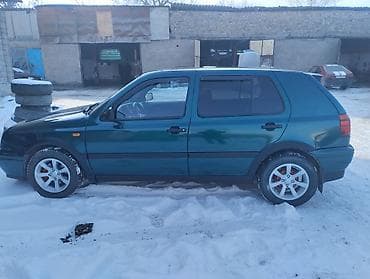 Унаа: Volkswagen Golf: 1998 г., 1.8 л, Кол менен иштөөчү, Бензин, Хетчбек — 2