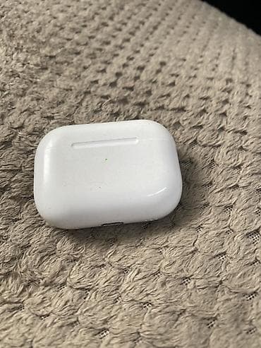 Беспроводные наушники-вкладыши с кейсом зарядки (белые) -