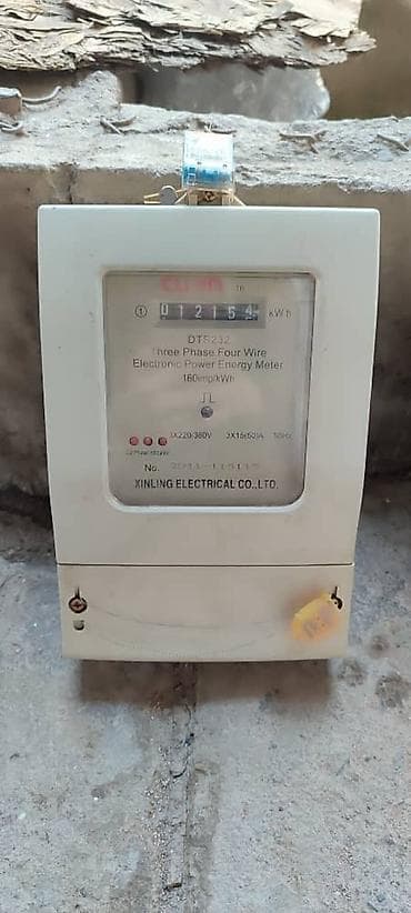 счетчик трехфазный: Электросчётчик + автоматический выключатель (рубильник) 1) — 1