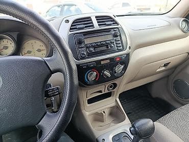sprinter 416: Toyota RAV4: 2001 г., 2 л, Автомат, Бензин, Кроссовер — 7