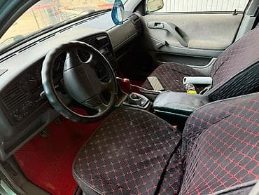 авто вит: Volkswagen Passat Variant: 1995 г., 1.8 л, Механика, Бензин, Универсал — 8