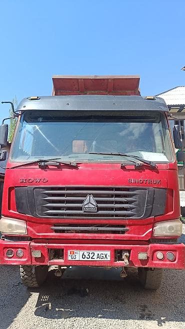 солярка бак: Самосвал Howo Sinotruk (CNHTC), красный. - Тип: тяжелый самосвал 6x4 — 4